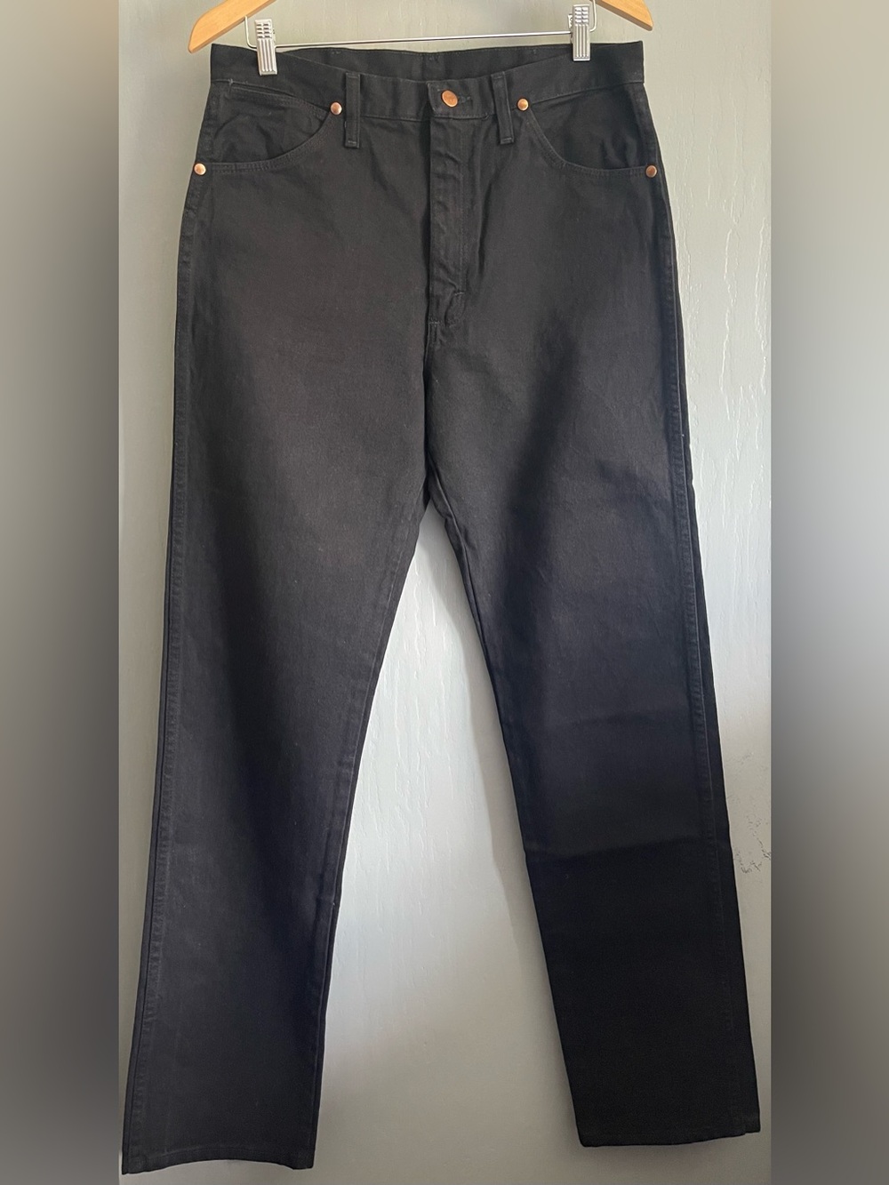 Wrangler Men’s Cowboy Cut Straight Black Jeans 13MWZWK Size 33x36